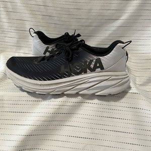 Hoka Rincon 3. Size 9.5.
